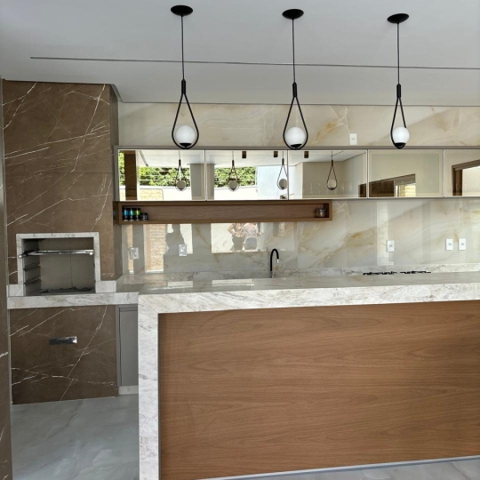 f7679315-0241-4253-9882-7dce9b1ea1c2