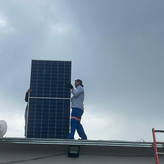 placas-solares-b51c8dee3f0e484b49cfe177c050a473-1746619476