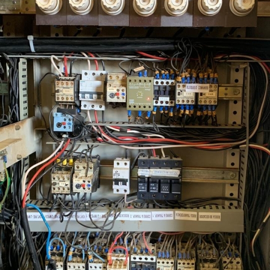 servicos-eletricos-abc60ea65bc3402abedbc232ab54b7fc-1746619609