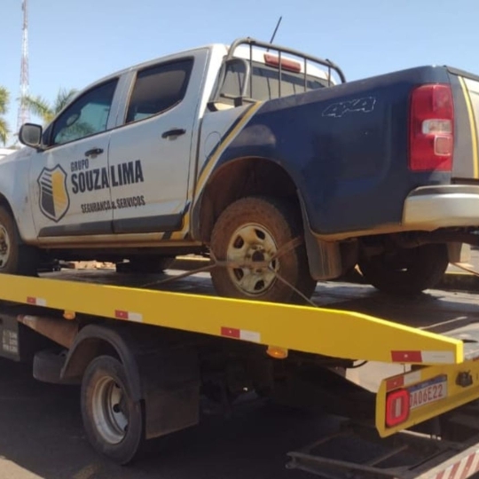 servico-de-guincho-24-hs-e85573238e62e9aef1e88015e5a2a744-1761655849