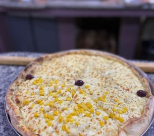 pizzas-ad1d13e3c835daca50dcc7f968102e0c-1742841979