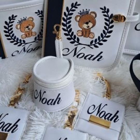 mimos-de-luxo-bolsas-personalizadas-5f960eadc5bc2ca3ee60d6dd5f411027-1742916114