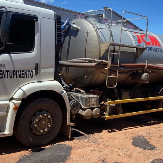 limpa-fossa-11420b8303de0486946d56ca9c95a01e-1744142154